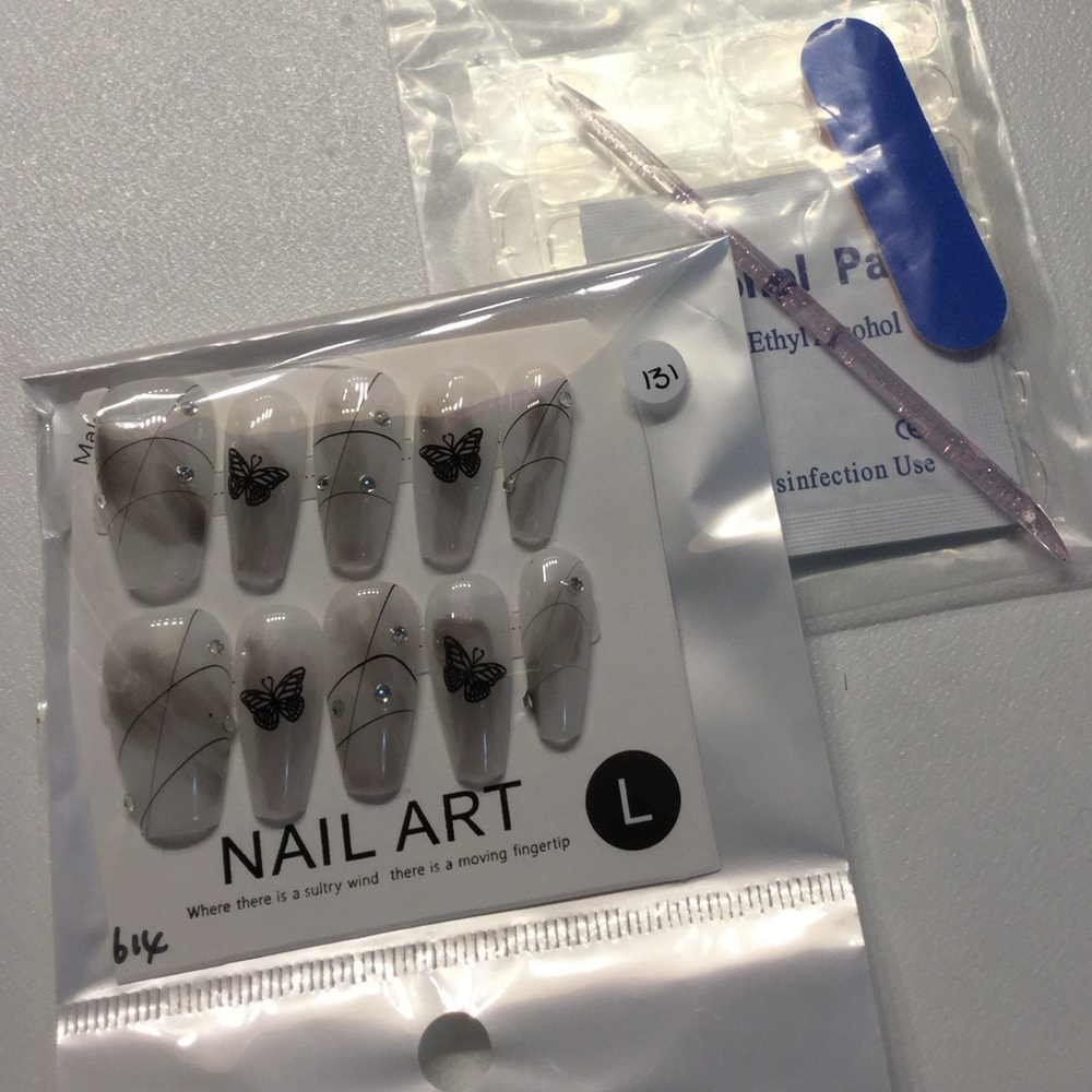 Brand New Hand Made Press on Nails # 131